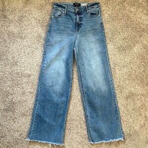 BCBGeneration I High Rise Wide Leg Distressed Frayed Hem Jeans I Size 7 (28)